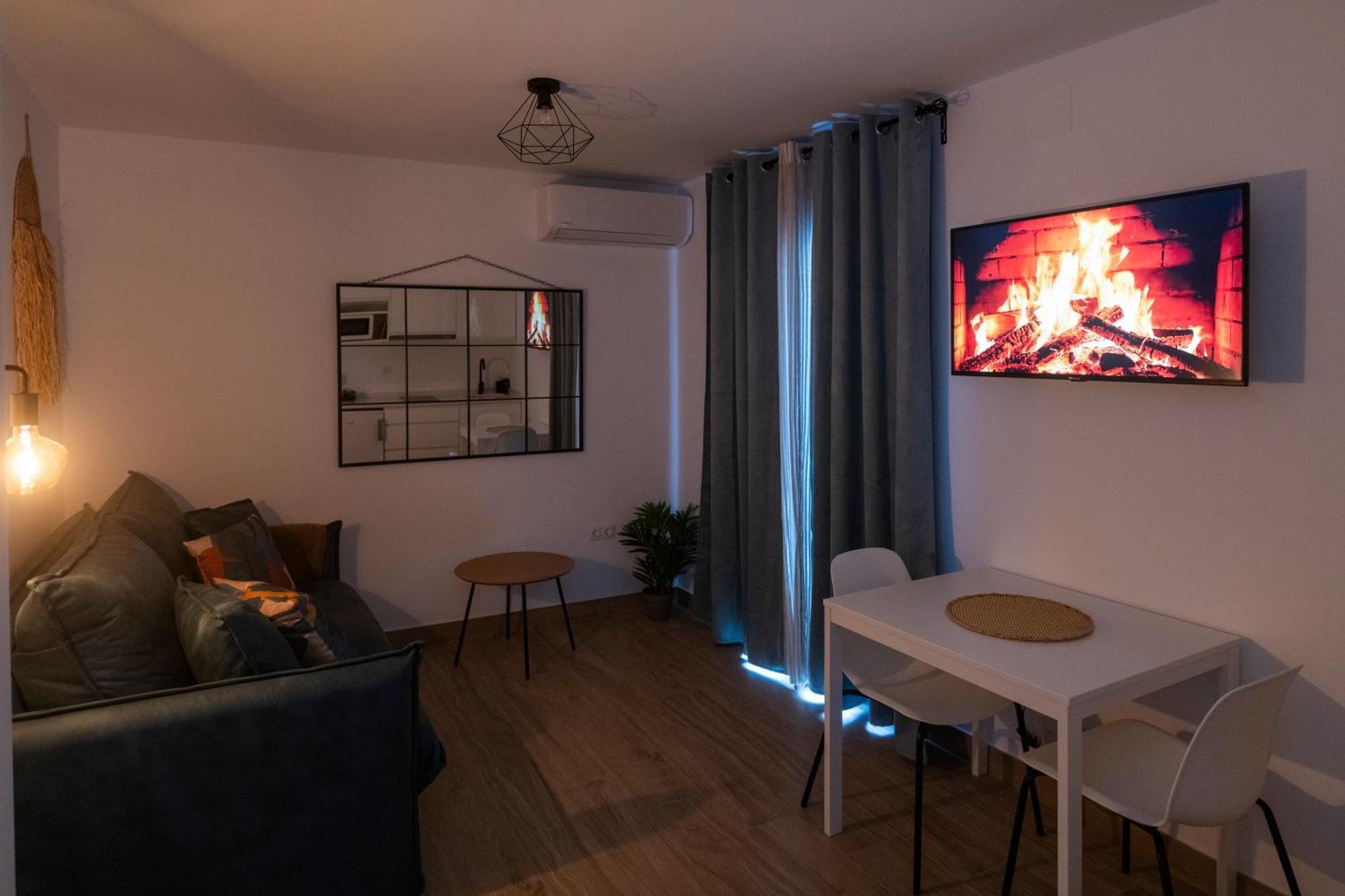Estudio Colon Ayamonte Luaran gambar